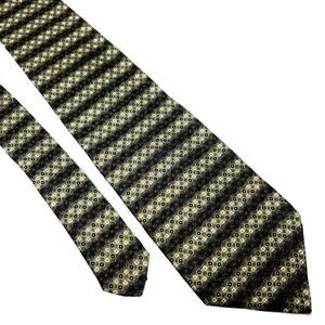 Monterey Bay Silk Tie‎ J Blades & Co Green Woven Wide